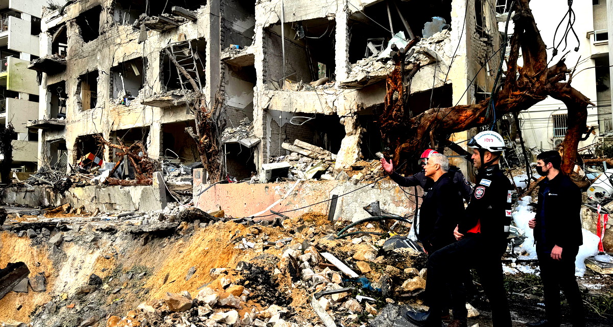 إطلاق صواريخ من ايران - انفجارات تهز المنطقة وسقوط شظايا في عدة مناطق  