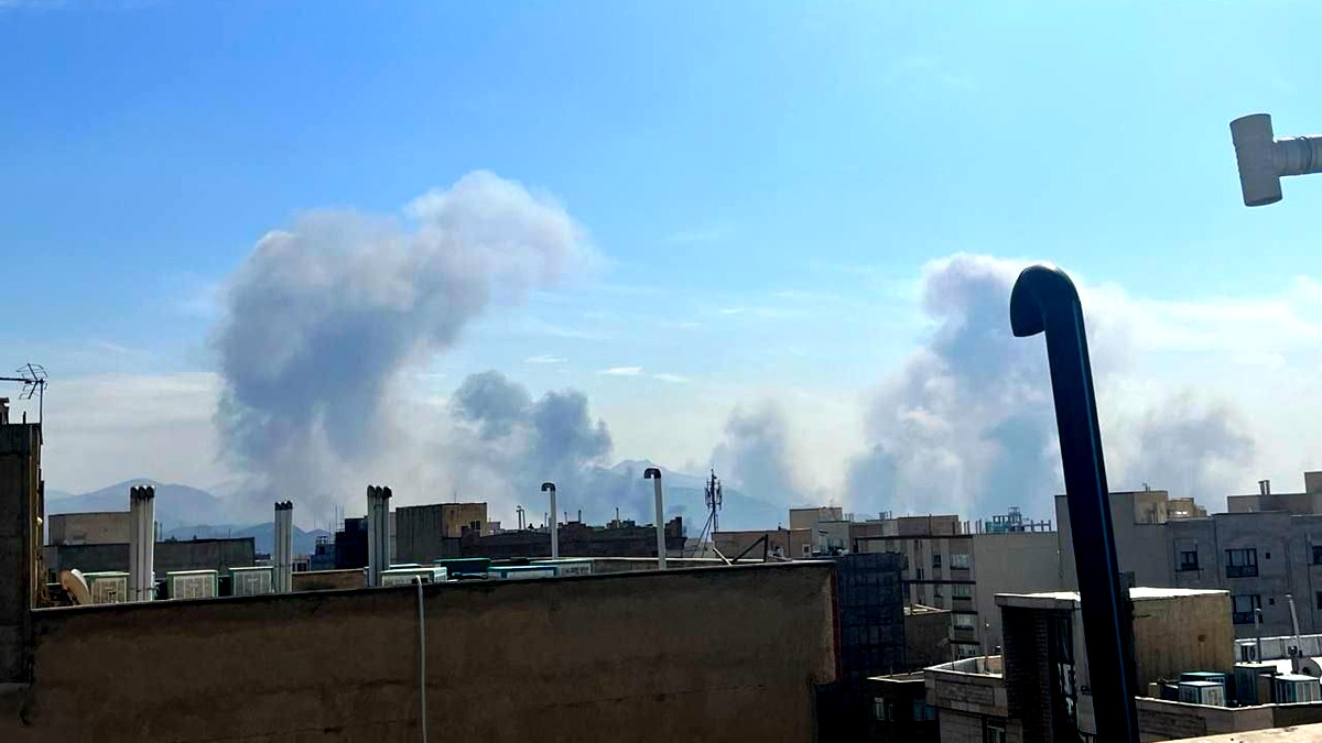 الجيش الإسرائيلي: سلاح الجو يشن موجة غارات واسعة على أهداف للنظام الإيراني في طهران