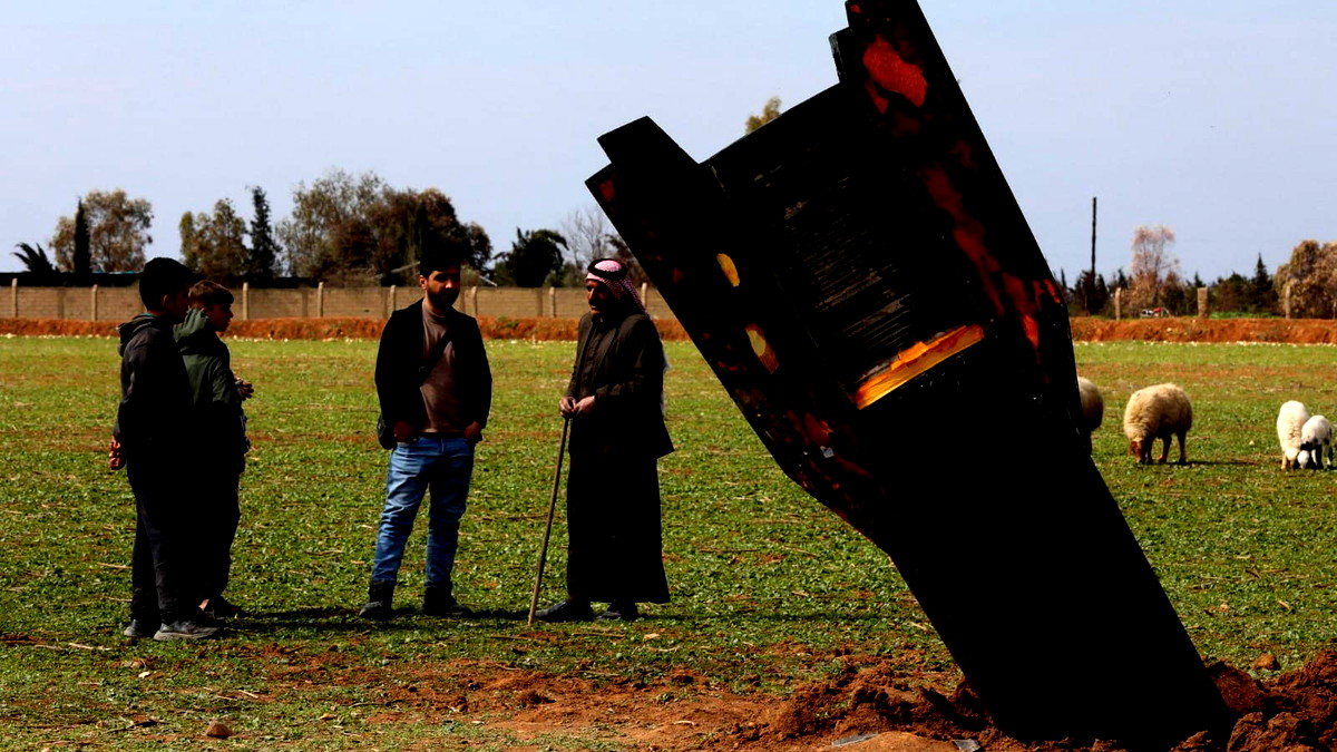 الحرس الثوري الإيراني: استهدفنا مطار بن غوريون وقاعدة عسكرية بصواريخ "خرمشهر 4"