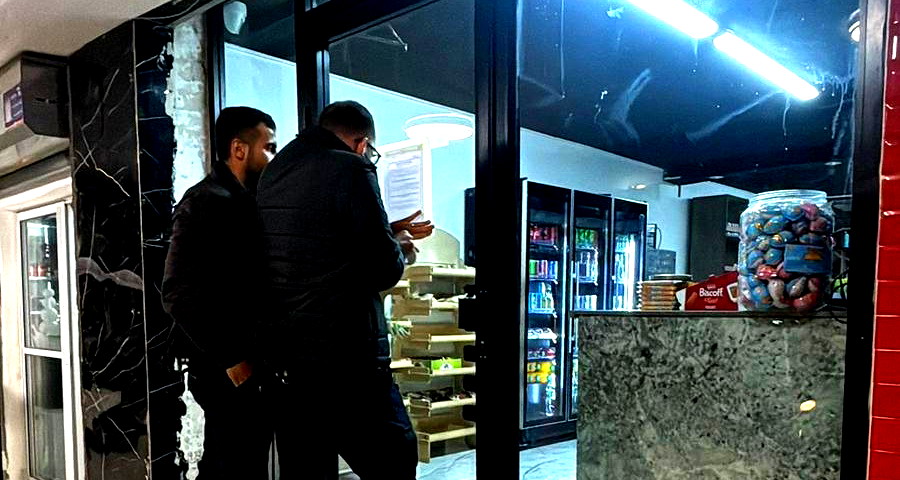 إغلاق مقهى في حورة بالنقب 30 يومًا بعد العثور على عامل فلسطيني بدون تصريح