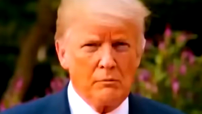 ترامب: طهران تعرضت لهزيمة ساحقة واستسلمت لدول جوارها في منطقة الشرق الأوسط