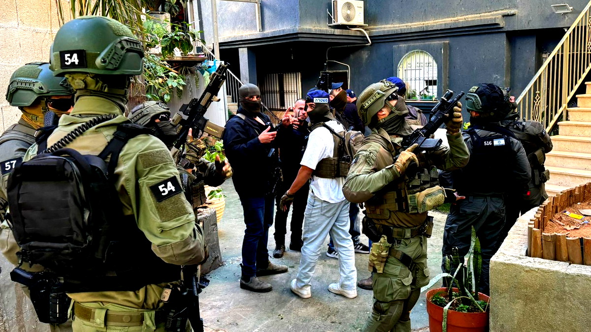 الشرطة تُحبط خلية "خاوة" في المركز.. والمفوض العام يتوعد بحسم المعركة ضد منظمات الإجرام