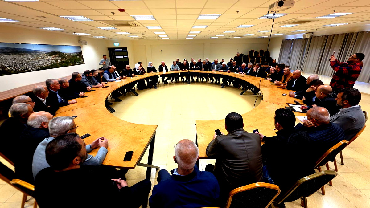 اجتماع طارئ للمتابعة| إضراب للسلطات المحلية غدًا وإضراب عام في عرابة احتجاجًا على إطلاق النار على رئيس البلدية