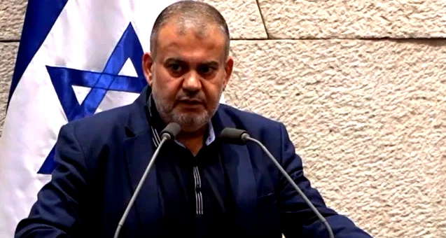 تصريح مثير للجدل في الكنيست… رفيفو يشكك بضرورة الملاجئ في البلدات العربية ووليد طه يهاجم ويحذر 