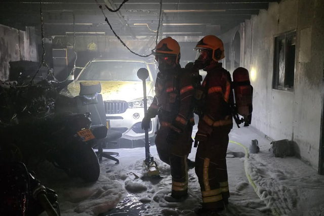 اندلاع حريق داخل مبنى اللّيلة الماضية في مدينة عكّا... لم تُسجل إصابات