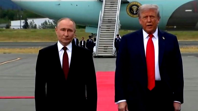 ترامب: بوتين "يساعد إيران قليلا" ونحن نساعد أوكرانيا "الأمر عادل للجميع"