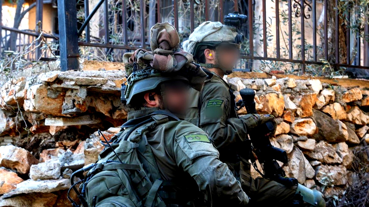 تقرير أمريكي: إسرائيل تُحذر من اقتراب نفاد مخزونها من الصواريخ الاعتراضية الباليستية