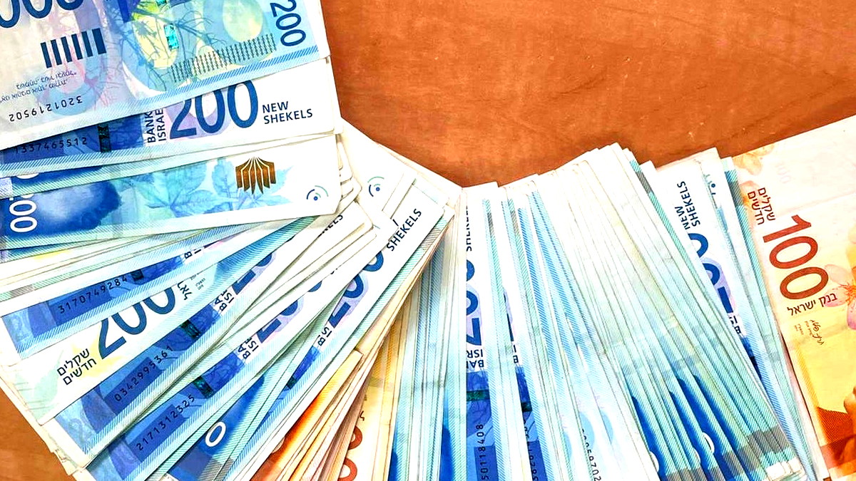 اليورو ينتعش أمام الدولار والشيكل يسجل ارتفاعاً مقابل العملات الأجنبية  