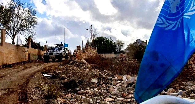 رويترز: الجيش الإسرائيلي يؤكد أن نيرانه أصابت موقعًا للأمم المتحدة جنوب لبنان ويعرب عن أسفه للحادثة 