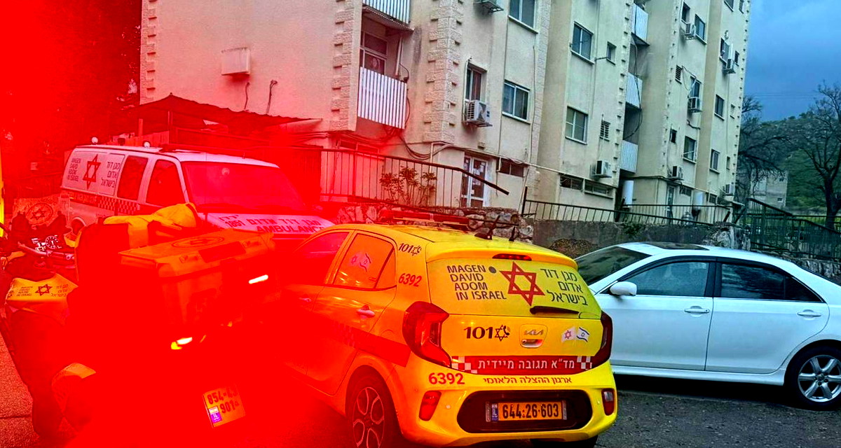 إصابة خطيرة ومتوسطة إثر قصف مباشر لمبنى في كريات شمونة