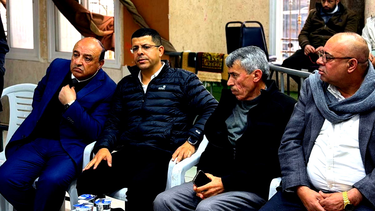 النائب وليد الهواشلة معزّيًا في بيت عوا جنوب الخليل: مصابنا واحد وألمكم ألمنا جميعًا