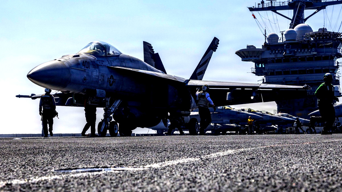 تقارير أمريكية: البنتاغون في مراحل متقدمة للتحضير لإرسال قوات برية إلى إيران