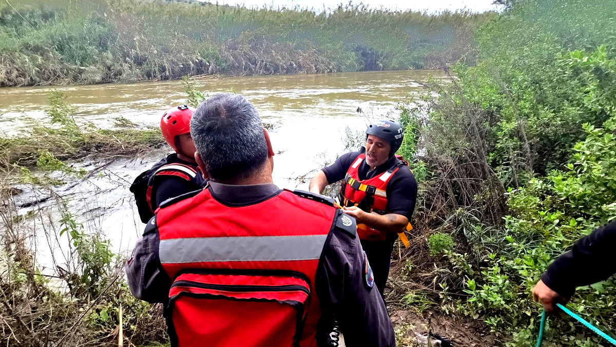 منطقة الشمال:اقرار وفاة شخص بعد العثور عليه وهو بحالة حرجة بعد ان جرفته مياه نهر الاردن