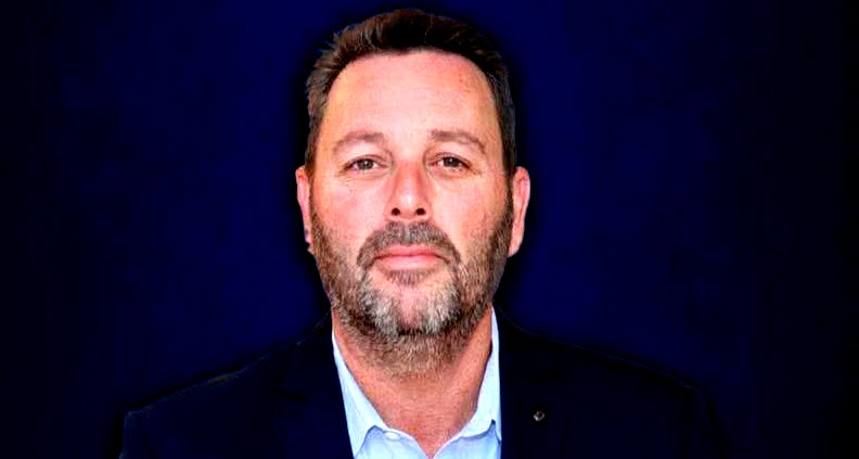 عكا: أوهاد سيغف يفوز على عميحاي بن شلوش في المنافسة على رئاسة البلدية  