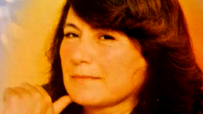 موشحات  بشارةُ الملاكِ لمريم بقلم: اسماء طنوس المكر