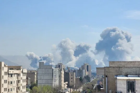 الخارجية الإيرانية: لا ثقة بالدبلوماسية الأمريكية بعد تجربة كارثية وهجومين خلال المفاوضات