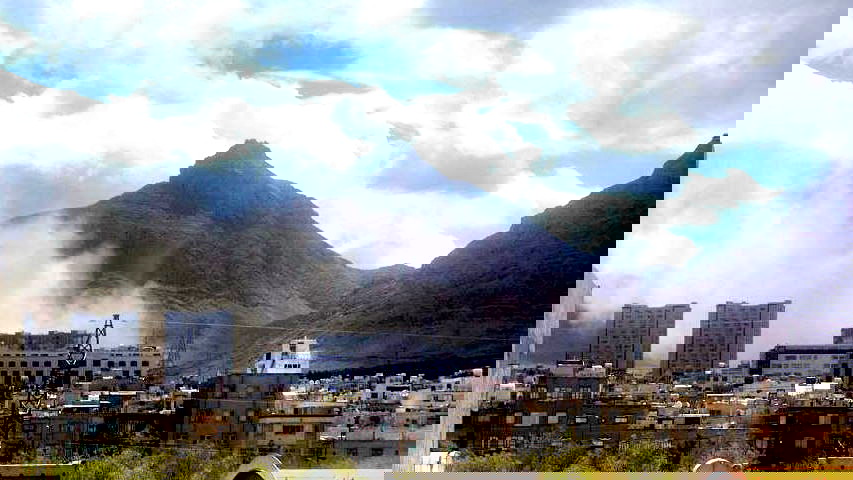 الجيش الإسرائيلي: بدأنا هجومًا واسعًا على 3 مواقع في إيران بالتزامن مع غارات على بيروت