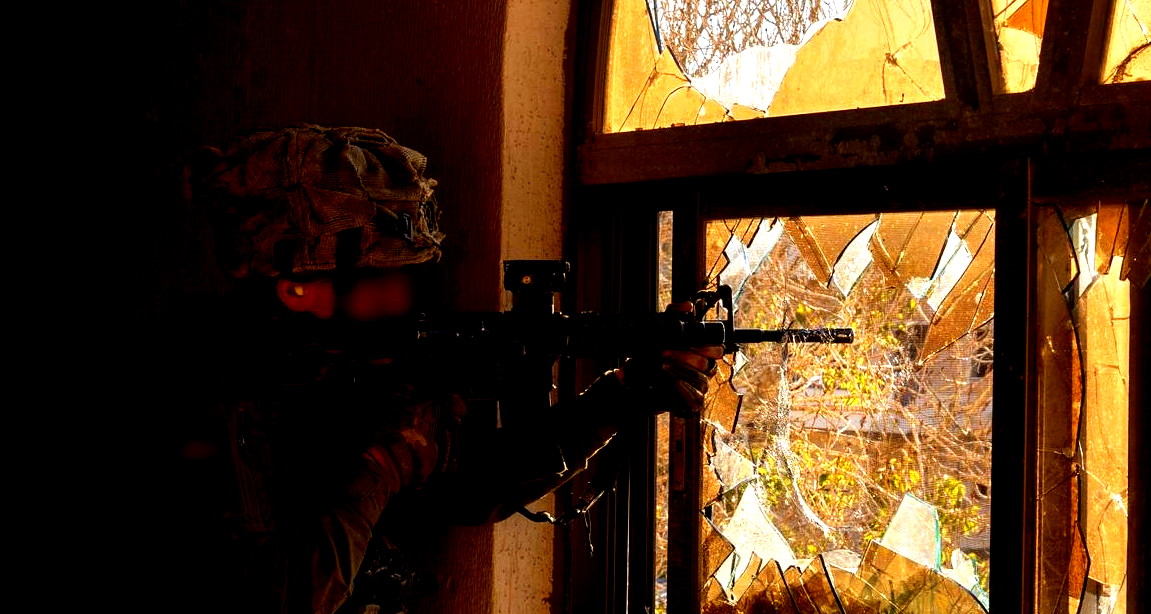 الجيش الإسرائيلي يُعلن إحباط هجومين بالطعن والدهس في الخليل والرام