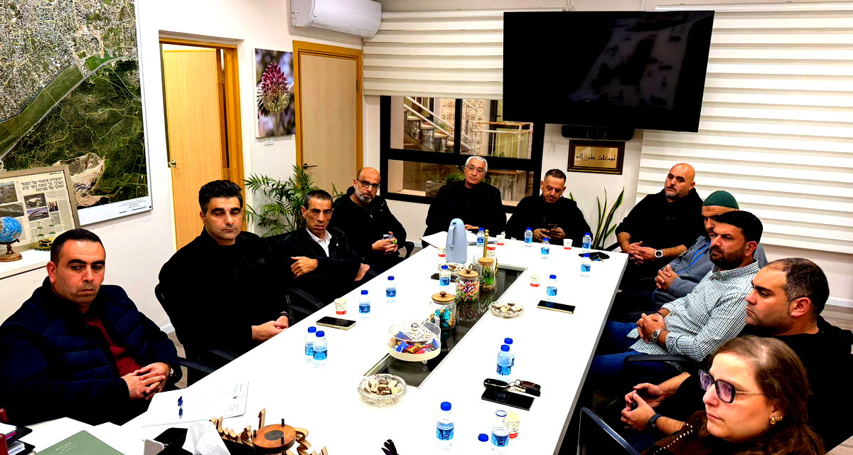 بلدية كفرقرع وقسم التربية يجتمعون من لجنان الاهالي لتقييم الوضع والسيرورة التربوية في ظل حالة الطوارئ