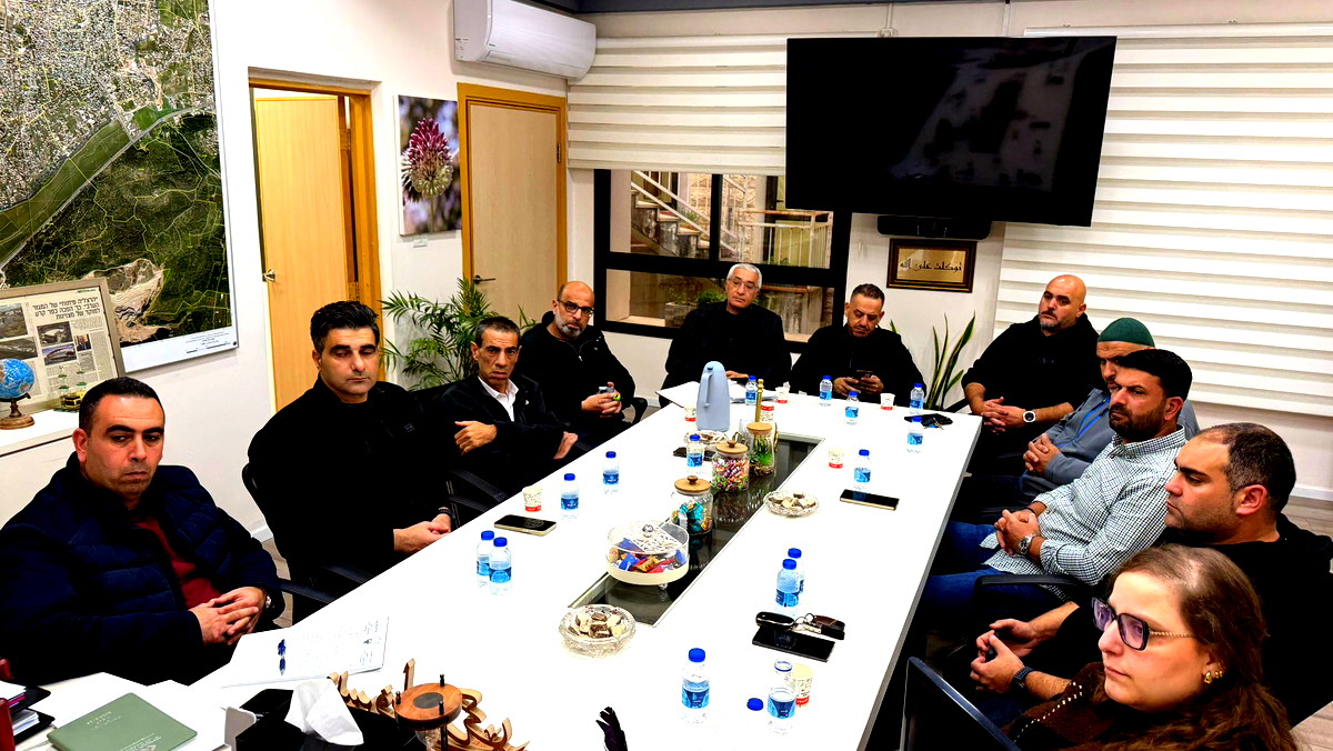 بلدية كفرقرع وقسم التربية يجتمعون من لجنان الاهالي لتقييم الوضع والسيرورة التربوية في ظل حالة الطوارئ