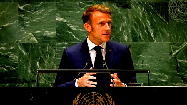 الرئيس الفرنسي: فتح مضيق هرمز بالقوة "غير واقعي" ويهدد الملاحة الدولية