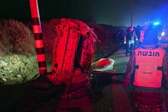 حادث طرق ذاتي مروع: إصابة شاب (19 عاماً) بجراح خطيرة على شارع 25 في النقب