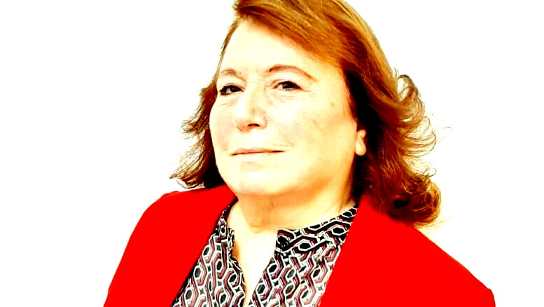 موشحات للفصح المجيد  عَلى الصَّليبِ غَفَر/  بقلم: أسماء طنوس