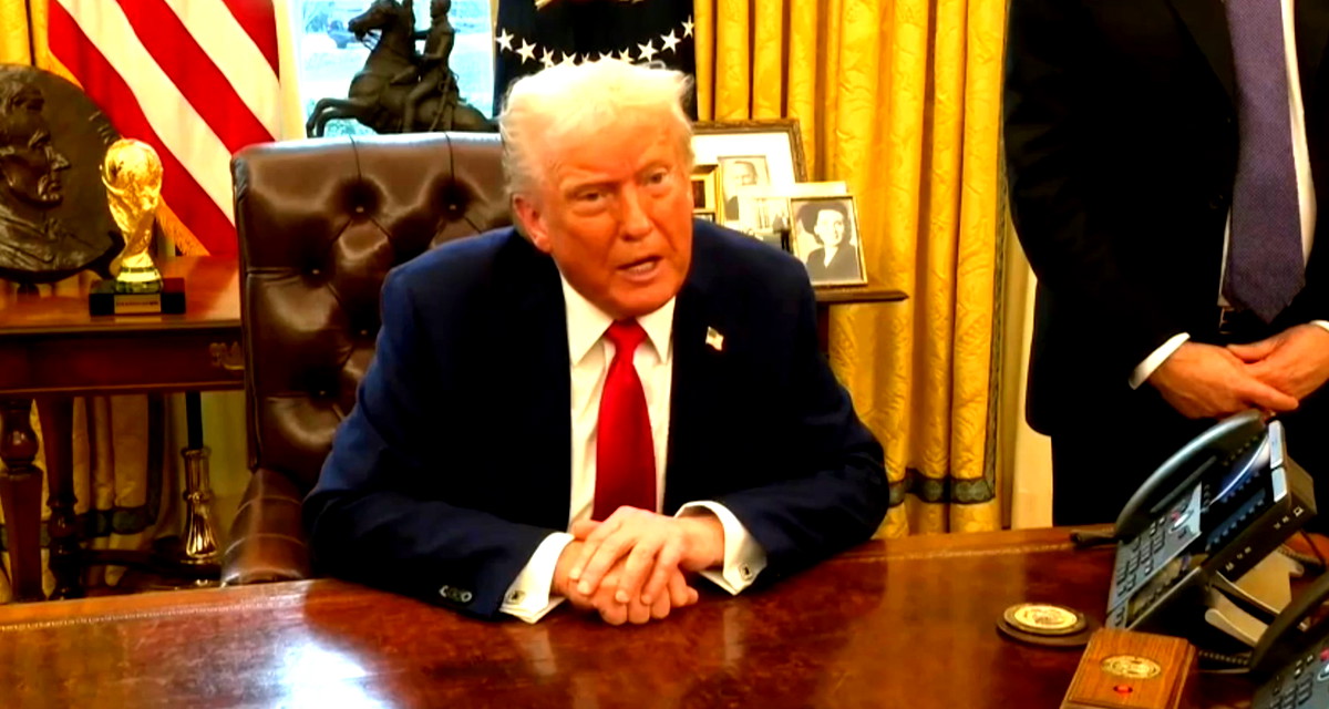 ترامب: إسقاط الطائرة الأمريكية لن يؤثر على المفاوضات مع إيران 