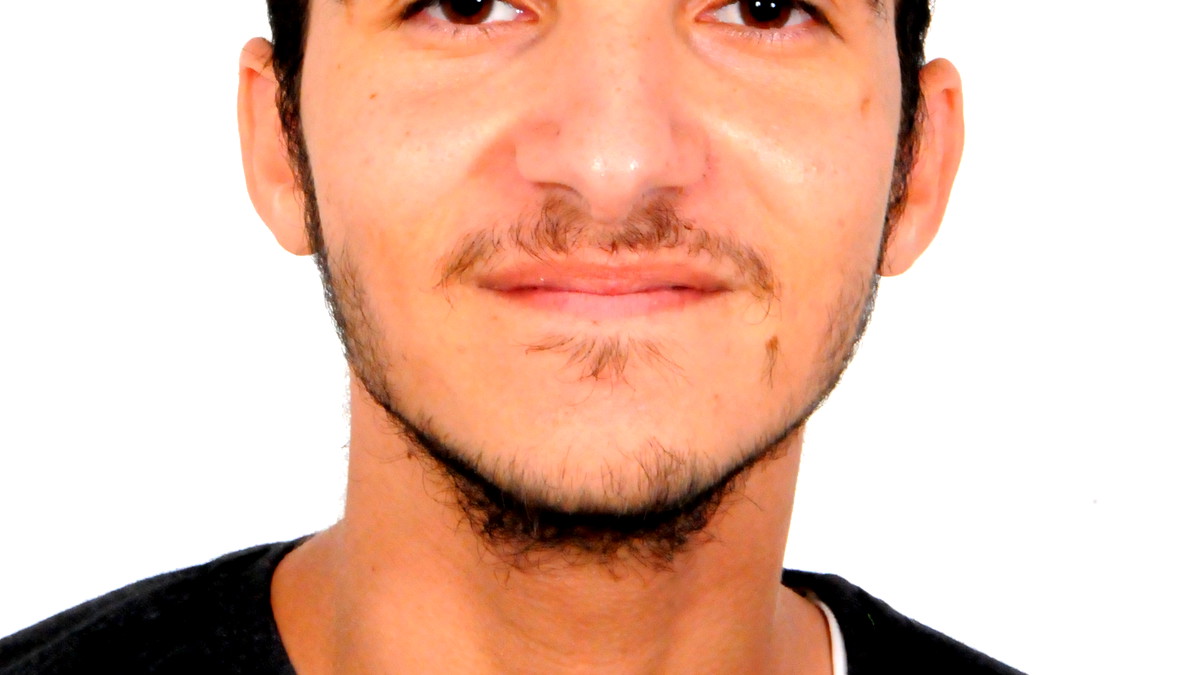 قلة صلة الرحم،