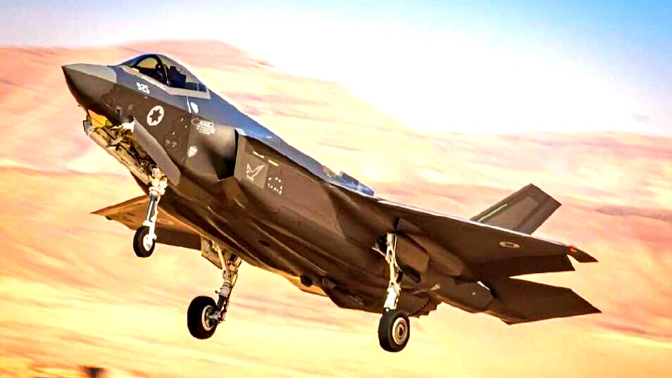 الجيش الإسرائيلي: مروحية قتالية أطلقت الليلة عن طريق الخطأ ذخيرة في منطقة مفتوحة شمال البلاد لا توجد إصابات..والحادث قيد التحقيق