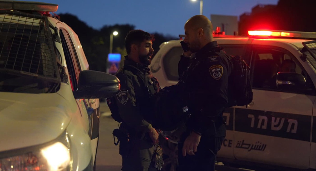 القدس: إخلاء منازل وتفكيك رأس حربي لصاروخ إيراني سقط ولم ينفجر في المنطقة الشرقية