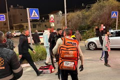يافة الناصرة: إصابة متوسطة لشاب (18 عاماً) في حادث طرق بين سيارة ودراجة نارية