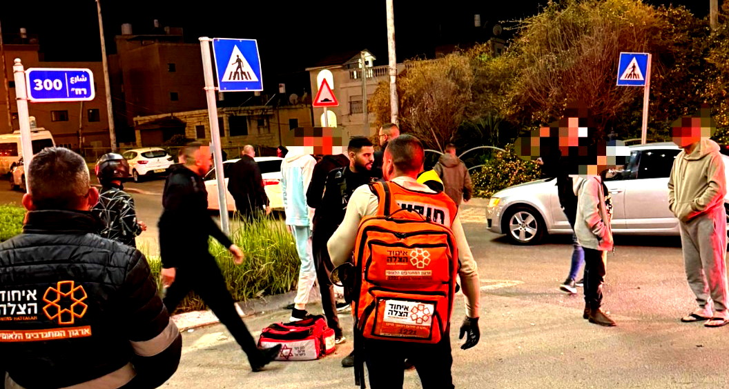 يافة الناصرة: إصابة متوسطة لشاب (18 عاماً) في حادث طرق بين سيارة ودراجة نارية