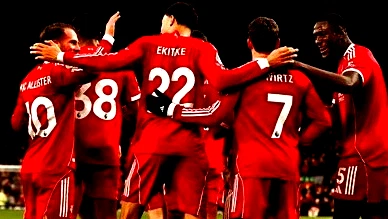 قائد ليفربول يفتح النار على زملائه.. ورحلة باريس "آخر أمل"