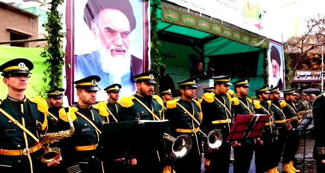  الجيش الإيراني: مقتل 4 من ضباط قواتنا البرية خلال التصدي للطائرات الأميركية يوم الأحد