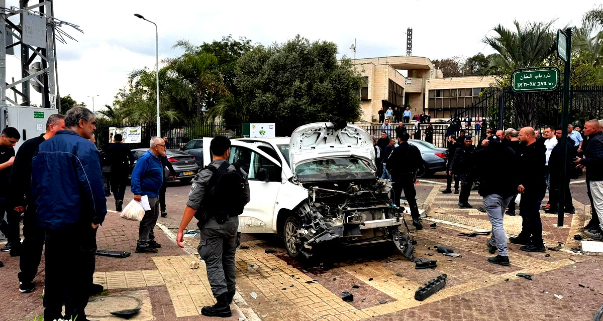 إصابة رجل بجروح خطيرة عقب انفجار مركبة في مدينة الطيرة