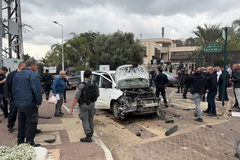 إصابة رجل بجروح خطيرة عقب انفجار مركبة في مدينة الطيرة