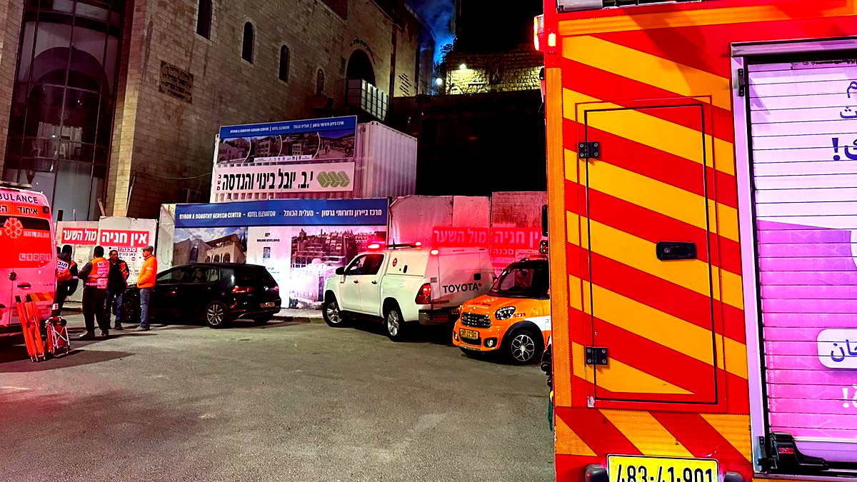 القدس: حريق في مكتبة مدرسة بورات يوسف في البلدة القديمة - شرقي القدس 