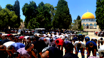 القدس: إعادة فتح الأماكن المقدسة للجمهور غداً 