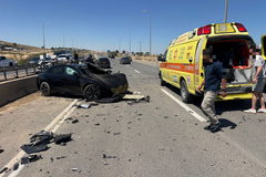 النقب: مصرع شاب وإصابة آخرين بجراح حرجة ومتوسطة إثر حادث طرق مروع قرب أبو تلول
