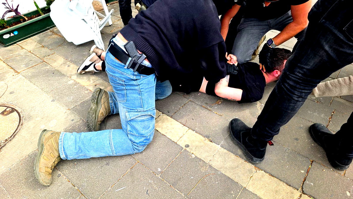 حيفا: اعتقال شاب بشبهة التجسس لصالح إيران وتصنيع متفجرات لاستهداف شخصيات بارزة