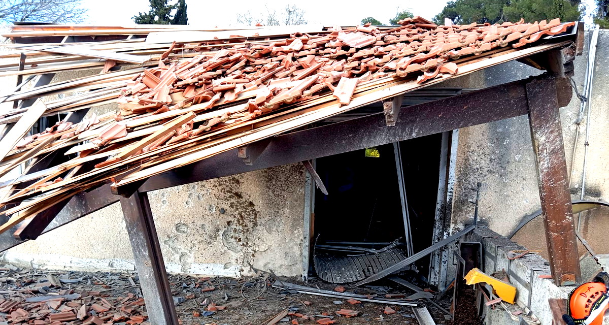 صفارات إنذار متواصلة في بلدات الشمال الحدودية.. انقطاع كهرباء في المطلة وأضرار مادية