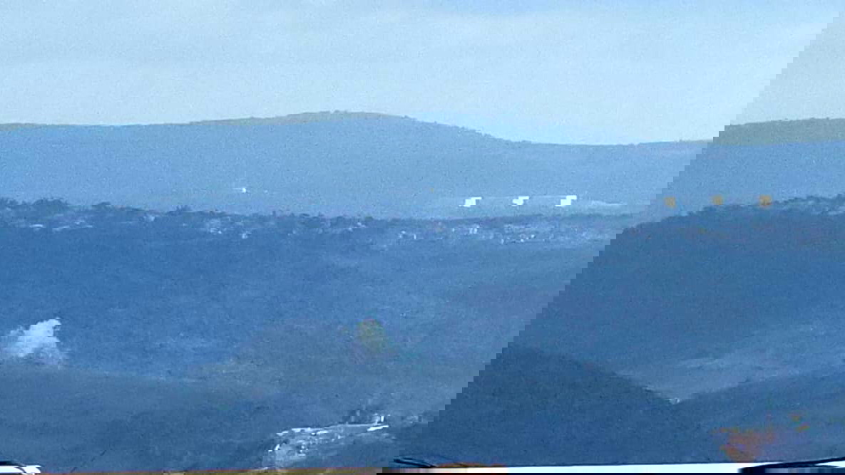 الشمال تحت النار: 10 صواريخ أُطلقت من لبنان باتجاه الجليل الأعلى وإصابة مبنى في شلومي بمسيّرة