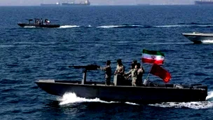 وكالة "فارس": رصد مدمّرة أميركية وتراجعها عن العبور في مضيق هرمز بعد تحذيرات إيرانية