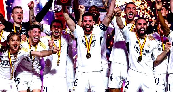 مفاجأة.. بيريز يخطط لإعادة كروس إلى ريال مدريد 