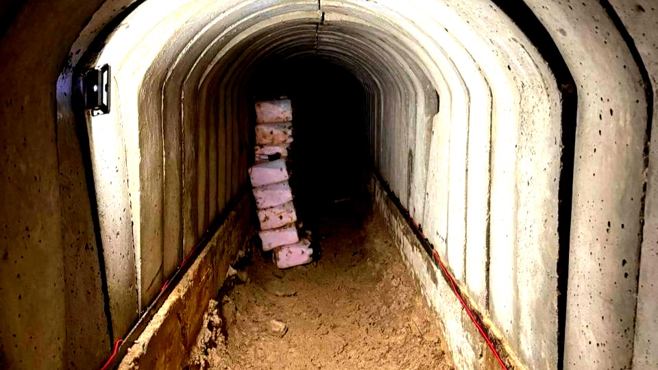 توثيق بالفيديو- الجيش الإسرائيليّ يعلن تدمير أحد الأنفاق التابعة لحزب الله في الجنوب اللبناني