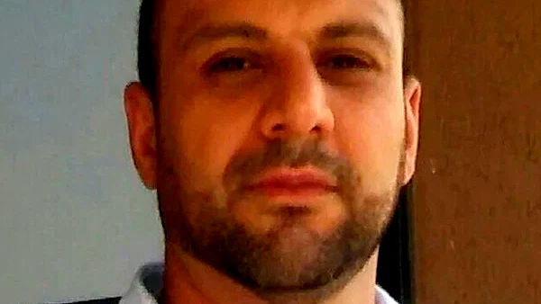 حين تذوب رائحة الضوء