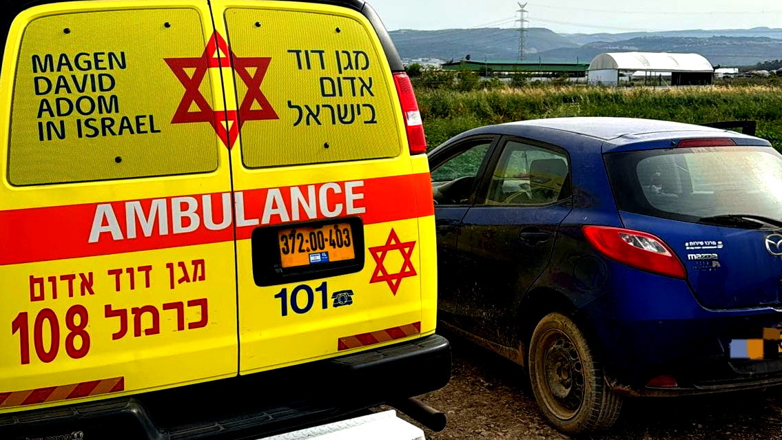 إطلاق صواريخ من لبنان: إصابة رجل جراء سقوط شظايا في طمرة