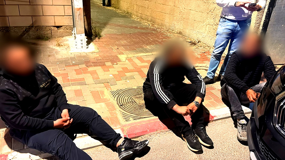 بعد فرارهم إلى اللد... اعتقال 3 أشخاص بشبهة طعن شاب في يافا