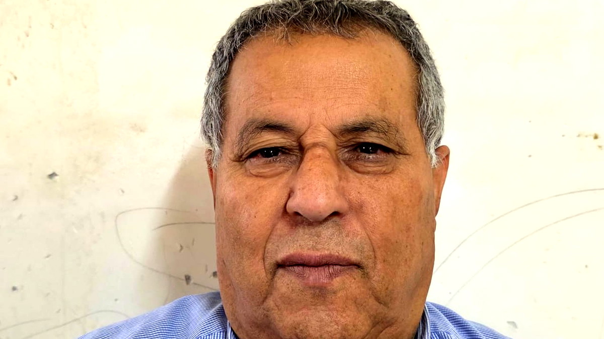 المعلم  هو مربي الأجيال والرافعة التي تنهض بالشعوب إلى الأمام